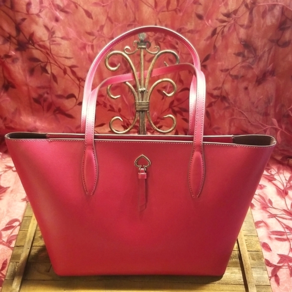 kate spade Handbags - ♠️Purse♠️
